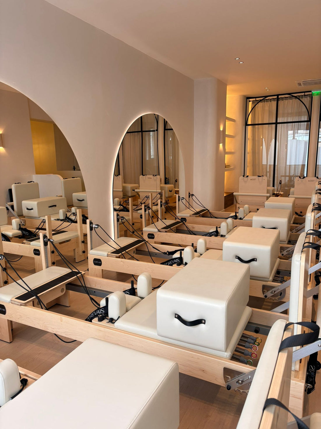 Comment ouvrir un studio de Pilates en 2026 : réglementation, normes et conseils